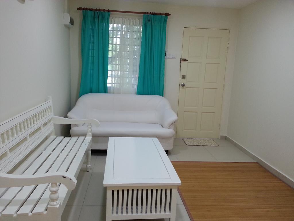 Homestay Farah Wangsa Maju Kl Kuala Lumpur Exterior photo
